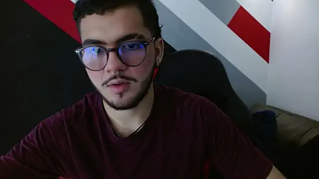 Snapshot of Zac_Golden chatting on 12/19/25, 12:28 Zac Golden online show from 12/19/25, 12:28