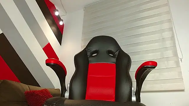 Snapshot of Zac_Golden chatting on 02/14/26, 12:02 Zac Golden online show from 02/14/26, 12:02