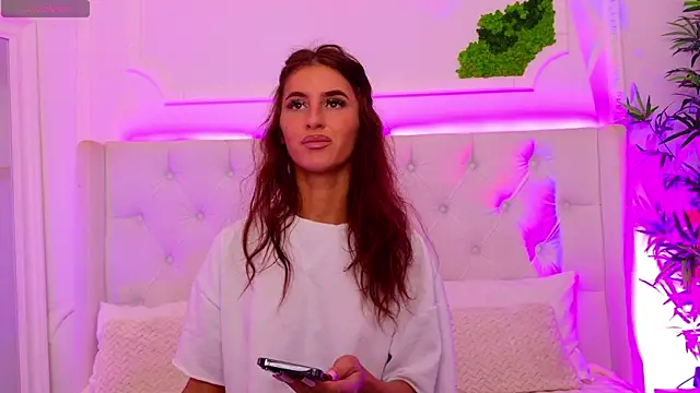 ElisaCharm online show from 06/18/26, 03:40