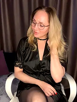 Drink me all up online show from 11/17/25, 09:42