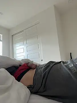 Snapshot of Orlando702@xh chatting on 02/18/26, 09:22 Orlando702xh online show from 02/18/26, 09:22