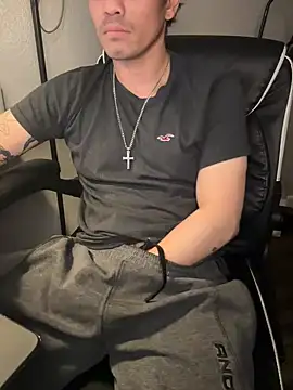 Snapshot of Orlando702@xh chatting on 03/05/26, 10:17 Orlando702xh online show from 03/05/26, 10:17