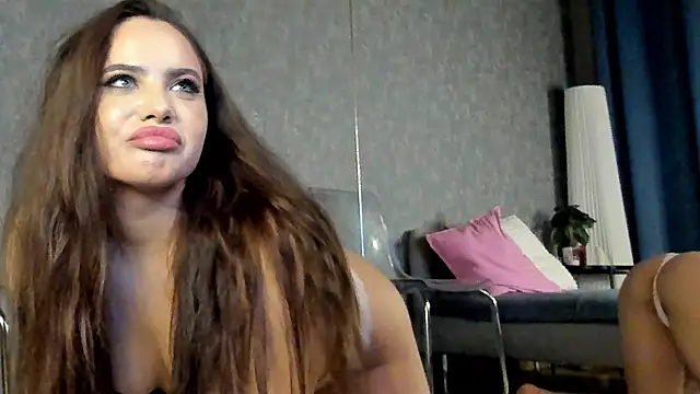 KarinaSparks online show from 11/24/25, 08:52