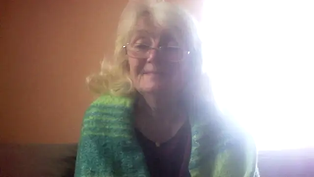 AmyLove353 online show from 05/13/26, 04:54