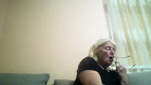 AmyLove353 online show from 06/17/26, 08:21