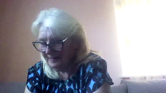 AmyLove353 online show from 06/19/26, 03:33