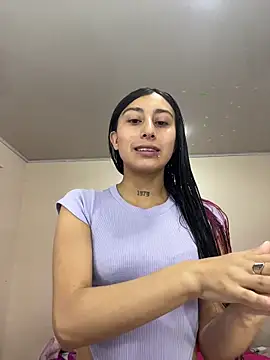 Snapshot of Violeet-Smith chatting on 10/30/25, 02:07 Violeet-Smith online show from 10/30/25, 02:07