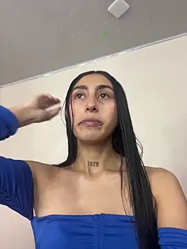 Snapshot of Violeet-Smith chatting on 10/31/25, 07:59 Violeet-Smith online show from 10/31/25, 07:59