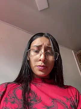 Snapshot of Violeet-Smith chatting on 11/01/25, 08:33 Violeet-Smith online show from 11/01/25, 08:33