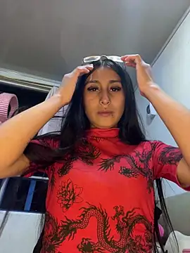 Snapshot of Violeet-Smith chatting on 11/04/25, 02:54 Violeet-Smith online show from 11/04/25, 02:54