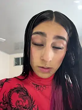 Snapshot of Violeet-Smith chatting on 11/12/25, 11:25 Violeet-Smith online show from 11/12/25, 11:25