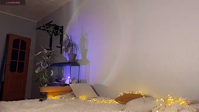 Lin Cherie online show from 11/18/25, 04:55