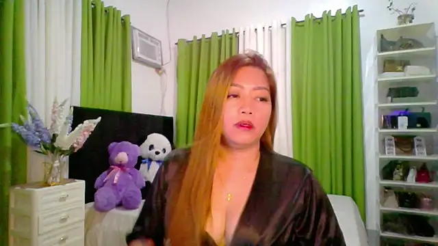 Snapshot of SweetBabe_Sky chatting on 10/30/25, 12:28 SweetBabe Sky online show from 10/30/25, 12:28