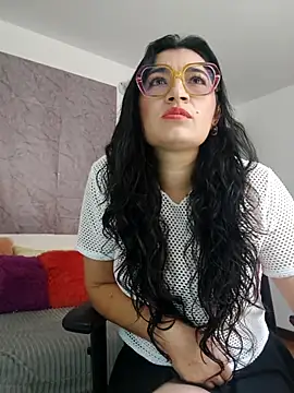 Snapshot of Flacabonita1 chatting on 10/24/25, 03:19 Flacabonita1 online show from 10/24/25, 03:19