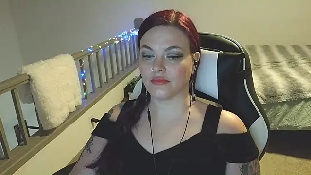 Snapshot of MissSirenaRhul chatting on 10/25/25, 01:46 MissSirenaRhul online show from 10/25/25, 01:46