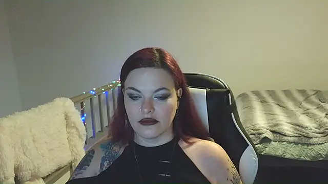 Snapshot of MissSirenaRhul chatting on 11/05/25, 12:43 MissSirenaRhul online show from 11/05/25, 12:43