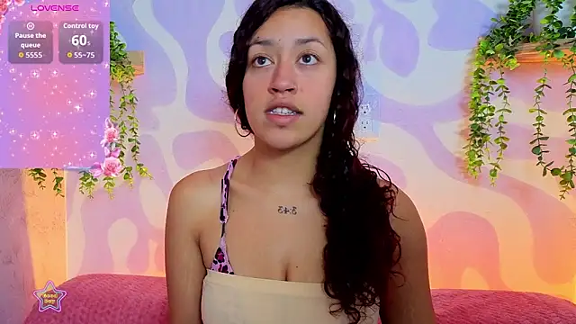 mia scarlett7 online show from 06/19/26, 01:04