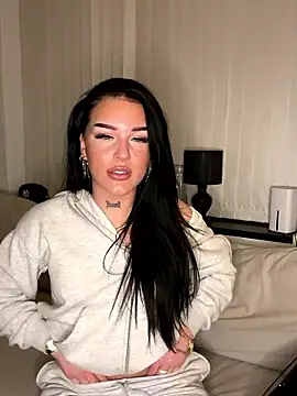 Snapshot of Gabbyys chatting on 01/08/26, 08:11 Gabbyys online show from 01/08/26, 08:11