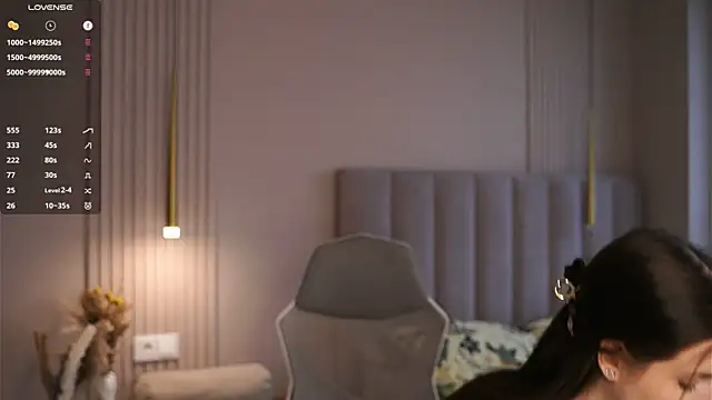 LonnaSkar online show from 11/22/25, 08:24