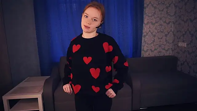 KarlynGow online show from 11/20/25, 06:35