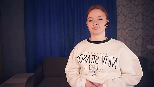 KarlynGow online show from 11/26/25, 06:47