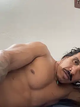 caiiobahia online show from 10/23/25, 03:06