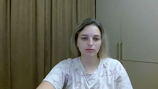 ElisSky301 online show from 11/13/25, 11:03