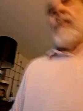 Snapshot of pena633 chatting on 05/21/26, 12:17 pena633 online show from 05/21/26, 12:17