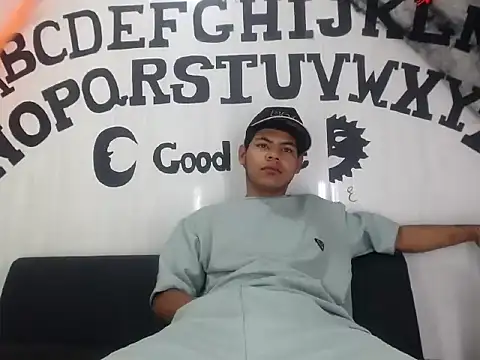 Yordi Alpha online show from 10/31/25, 12:28