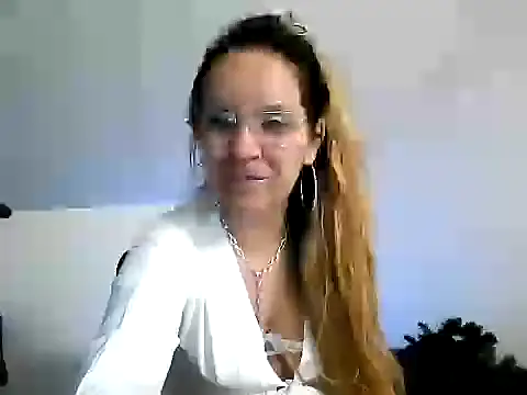 Snapshot of barbara896 chatting on 01/06/26, 11:29 barbara896 online show from 01/06/26, 11:29