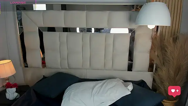 AnguelJones online show from 11/28/25, 04:26