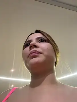 Beella1  online show from 06/18/26, 10:30