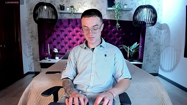 Lil James online show from 11/22/25, 06:07