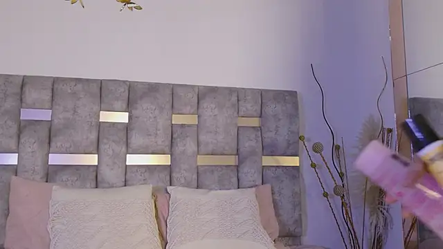 Karina Wong online show from 11/01/25, 07:27