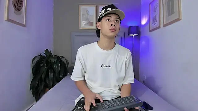 ApoloRicci online show from 10/29/25, 07:26