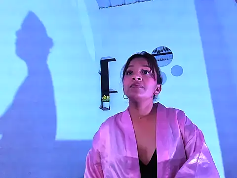 Snapshot of spicy_girl19 chatting on 11/05/25, 02:22 spicy girl19 online show from 11/05/25, 02:22