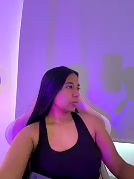 aly nicols online show from 10/31/25, 10:22