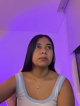 aly nicols online show from 12/05/25, 06:11