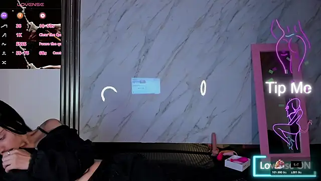 Snapshot of Sasha_Blonde chatting on 10/30/25, 03:08 Sasha Blonde online show from 10/30/25, 03:08