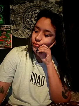 Isis Bathory online show from 11/09/25, 11:52