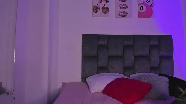 kittymonroe1 online show from 06/04/26, 06:03