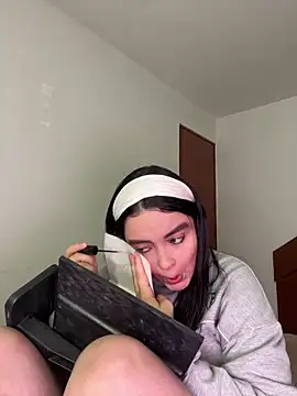 Selena Roa online show from 12/14/25, 12:38