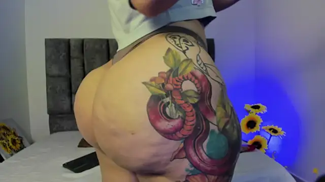 miah storm online show from 10/23/25, 05:29