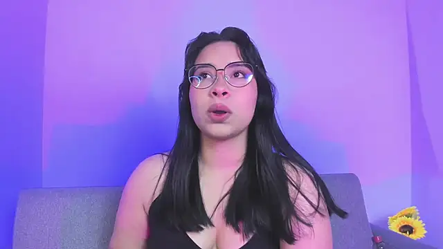 miah storm online show from 12/14/25, 02:17