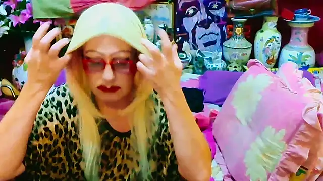 horni4luv online show from 11/22/25, 11:26