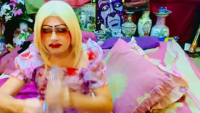 horni4luv online show from 11/29/25, 10:24