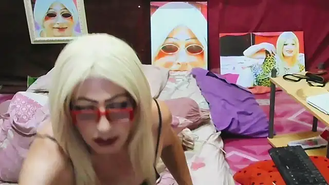 Snapshot of horni4luv chatting on 04/10/26, 08:46 horni4luv online show from 04/10/26, 08:46