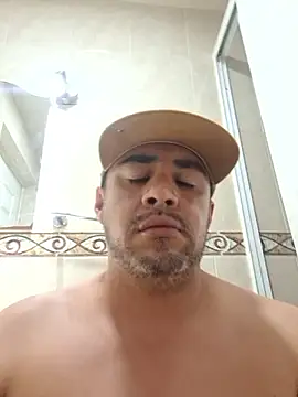 Snapshot of Manu2412 chatting on 10/21/25, 06:03 Manu2412 online show from 10/21/25, 06:03