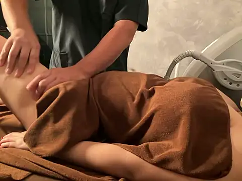 Snapshot of HaramaseSeitai chatting on 11/11/25, 03:12 HaramaseSeitai online show from 11/11/25, 03:12