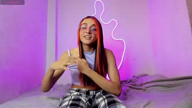 Mika  velvet online show from 11/01/25, 04:31